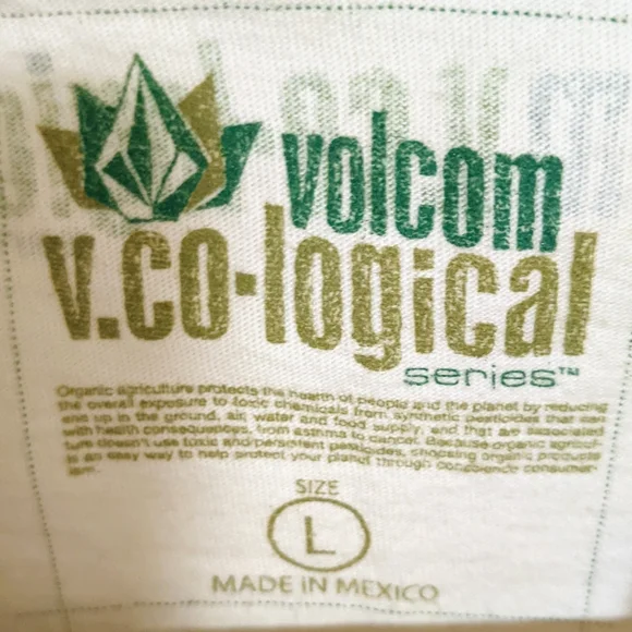 Men's Large Volcom Shirt - Picture 2 of 3
